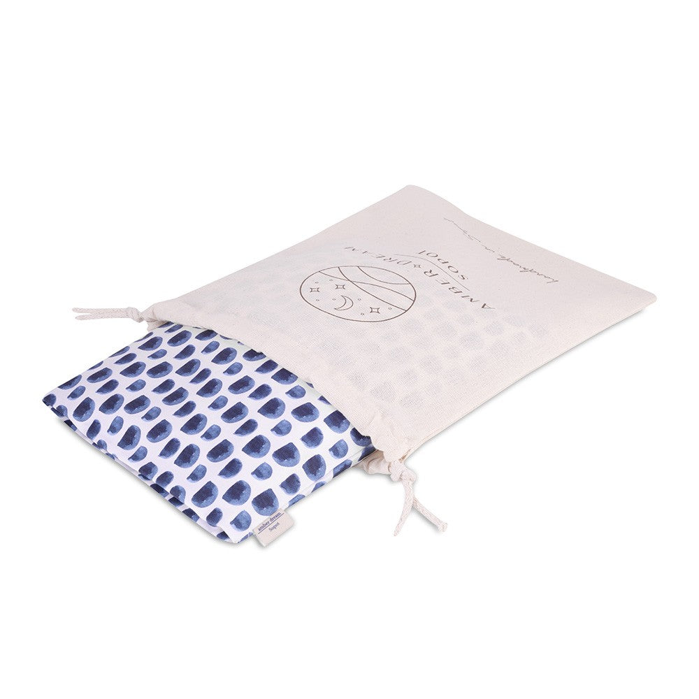 Travel Pillow in Organic Cotton Sateen with Buckwheat Hulls & Baltic Amber
