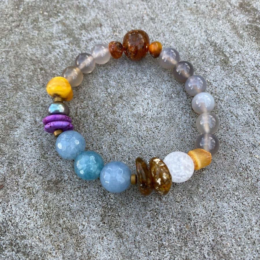 Elastic Bracelet 1 with Amber and Agate